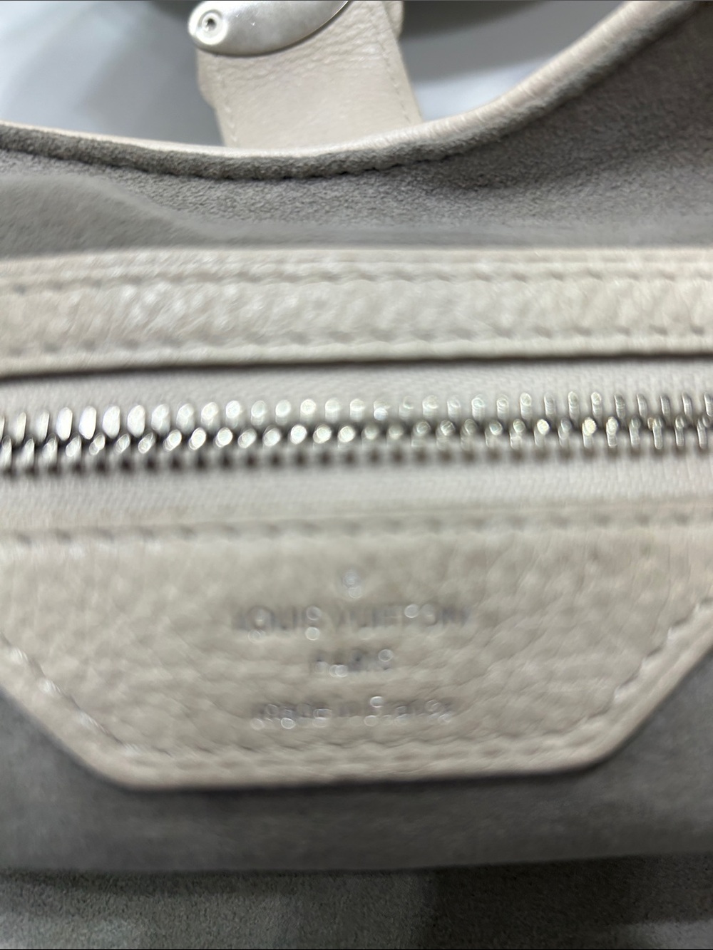 Louis Vuitton Perforated Cream Leather Shoulder Bag with Silver Hardware - Picture 6 of 16
